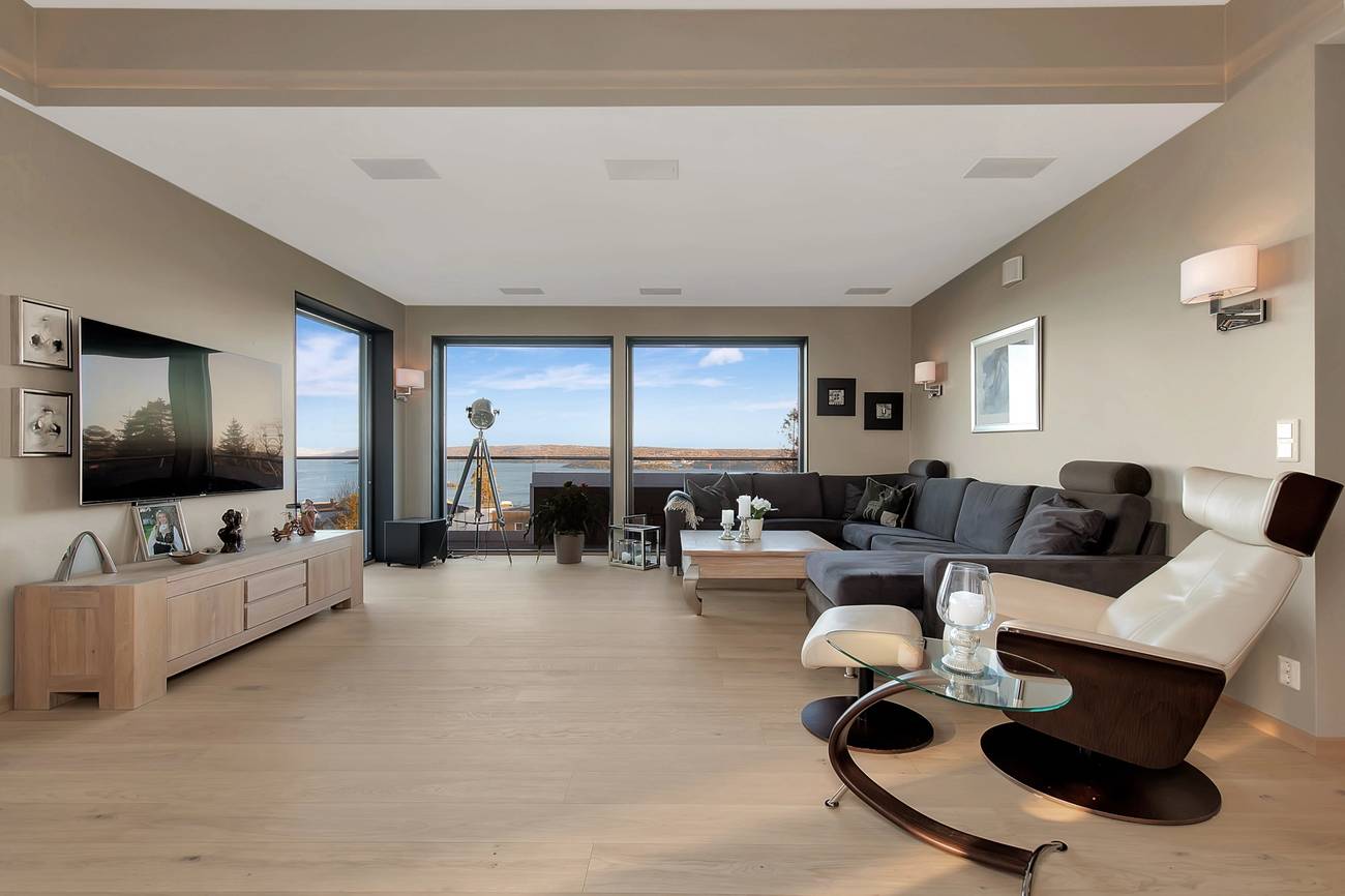 Lyd i flere rom Åros, 42 høyttalere